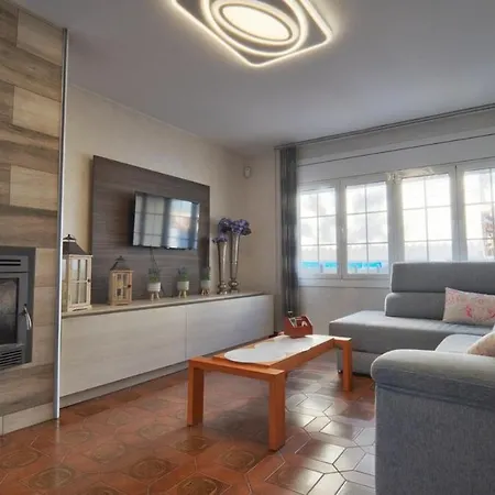 Seahomes Vacations - Chill & Pool 200m Villa Pineda de Mar