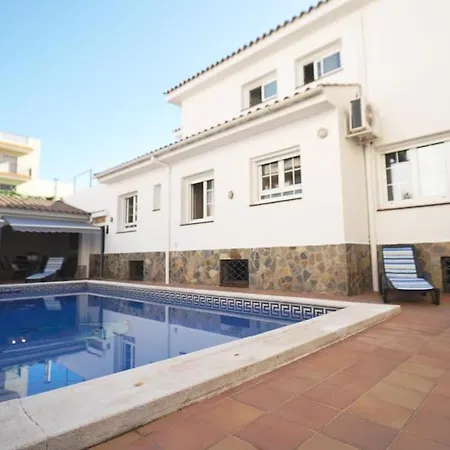 Seahomes Vacations - Chill & Pool 200m * Pineda de Mar